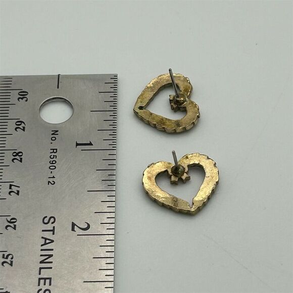 Vintage Christmas Green Heart Wreath Stud Earrings with Red Bows Dainty - Picture 6 of 8